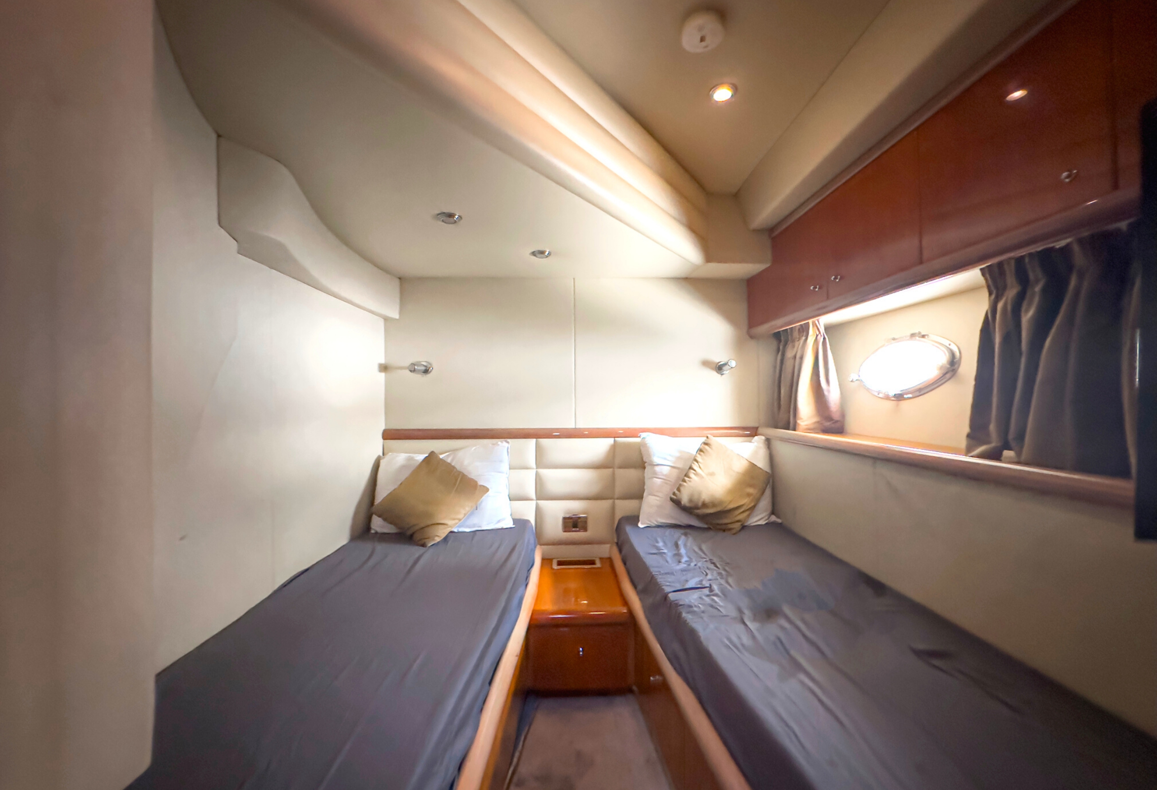 Sunseeker 56 Feet Yacht – Gold Water Yachts Dubai – 9 of 13